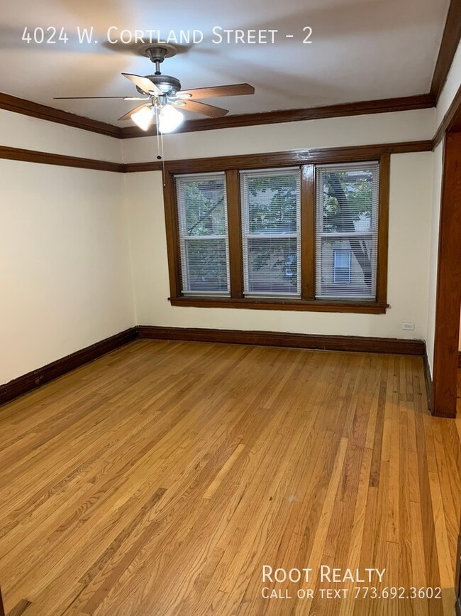 Building Photo - Hermosa Top Floor 1 Bed / 1 Bath Apartment...