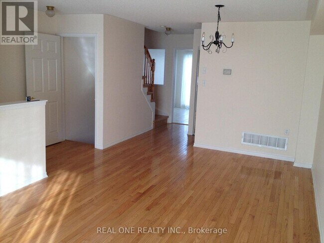 Building Photo - 4950 Albina Way