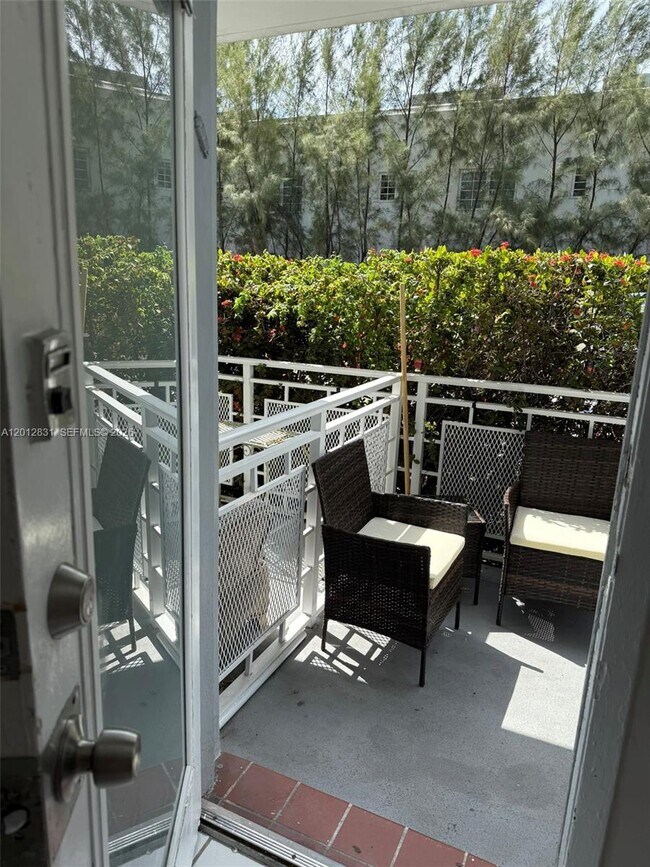 Foto del edificio - 901 10th St