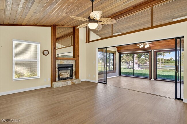 Foto del edificio - 16828 Coriander Ln