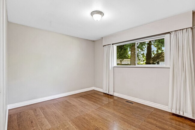 Photo du bâtiment - 19438 Hammond Rd