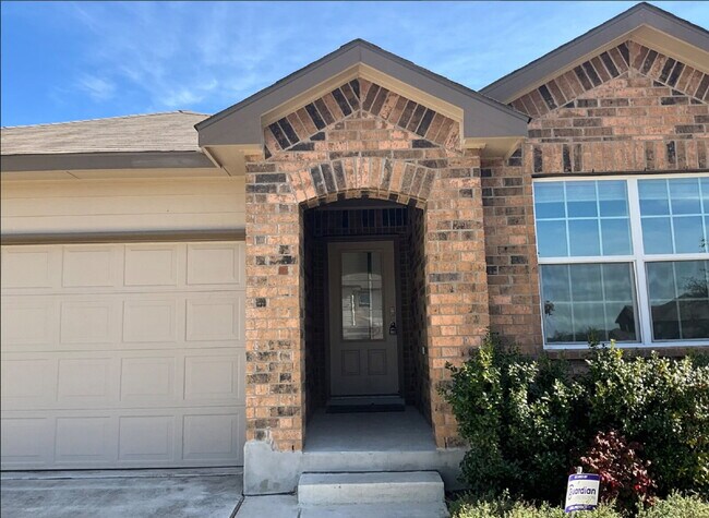 Foto del edificio - "Charming 4-Bedroom Home with Granite Elegance in San Antonio!"