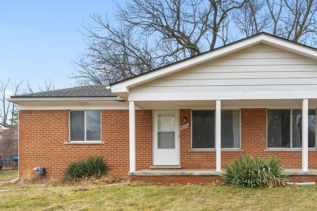 Building Photo - 38224 Hixford Pl