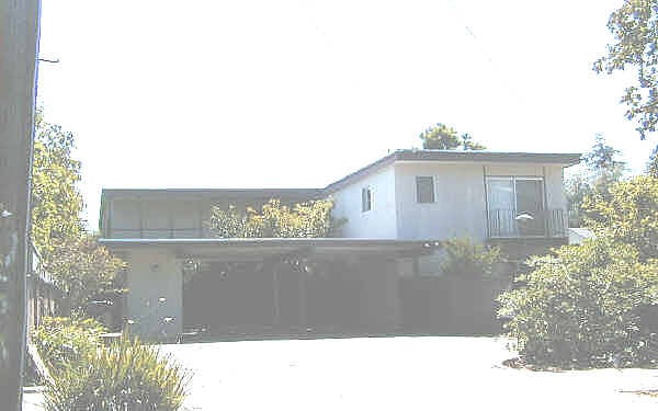 Building Photo - 1608 Delaware St