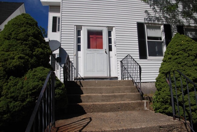Building Photo - 104 Prospect St