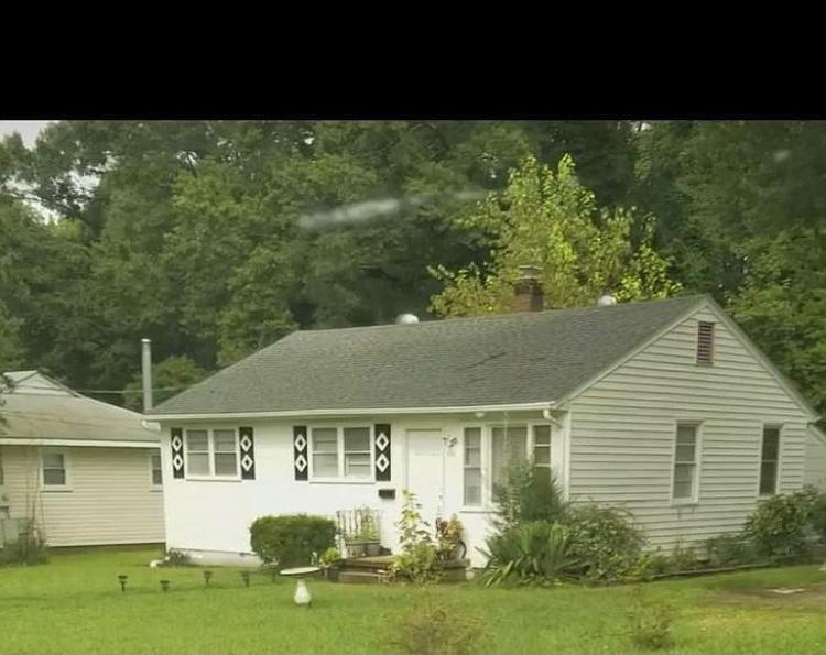 Primary Photo - 300 S Cedar Ave