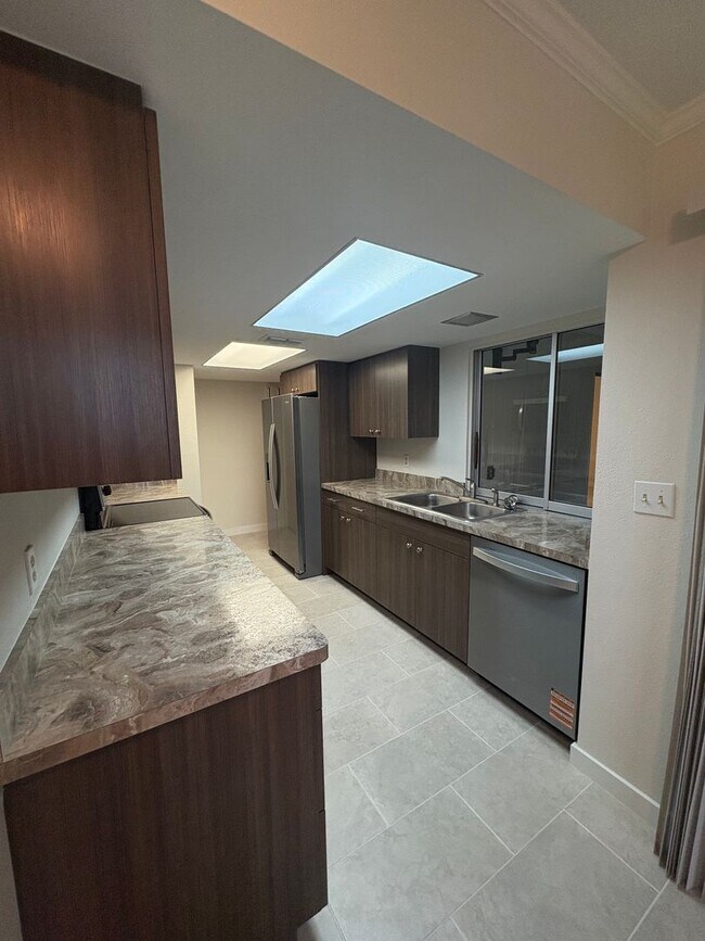 Building Photo - 210 Delido Ct