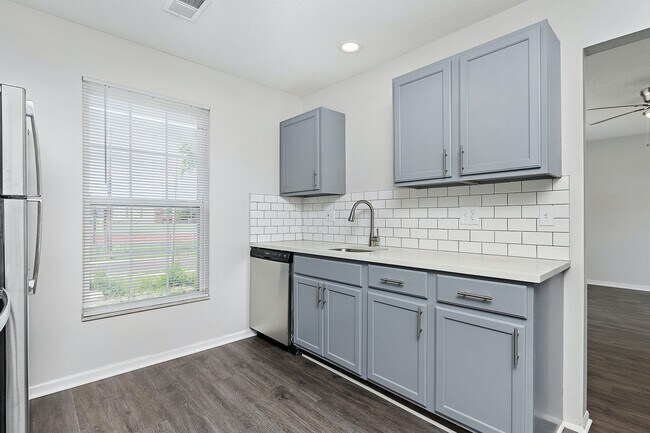 Foto del edificio - 7401 W 61st St