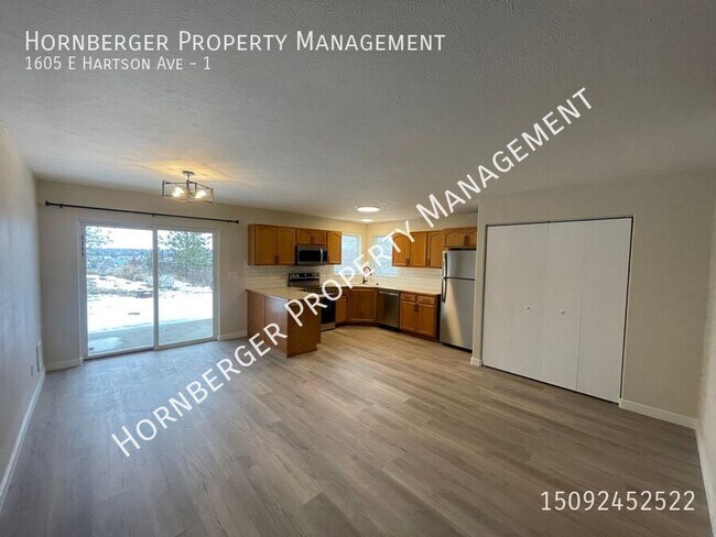 Foto del edificio - 1605 E Hartson Ave