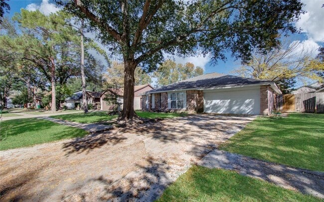 Building Photo - 24014 Lone Elm Dr