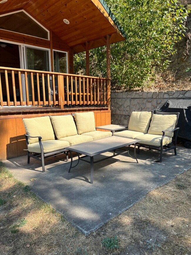 Foto del edificio - Short or long-term Furnished Private Cabin...