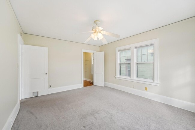 Foto del edificio - 661 Surrey Ave E