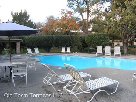 Foto del edificio - 422-490-490 S Clovis Ave