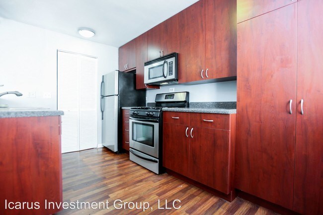 Foto del edificio - 7819 S South Shore Dr