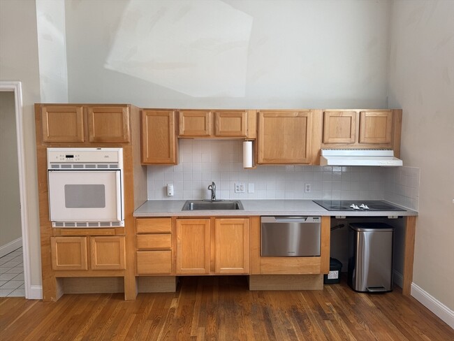 Building Photo - 253 Norfolk St