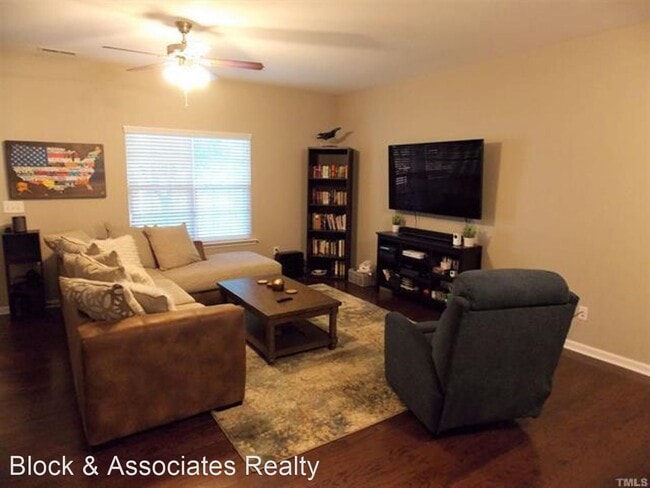 Building Photo - 3 br, 2.5 bath House - 929 Ileagnes Rd