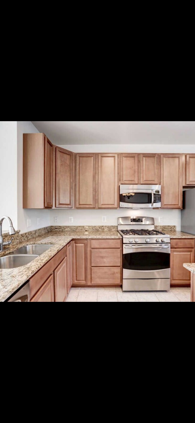Building Photo - 107 Bancroft Dr