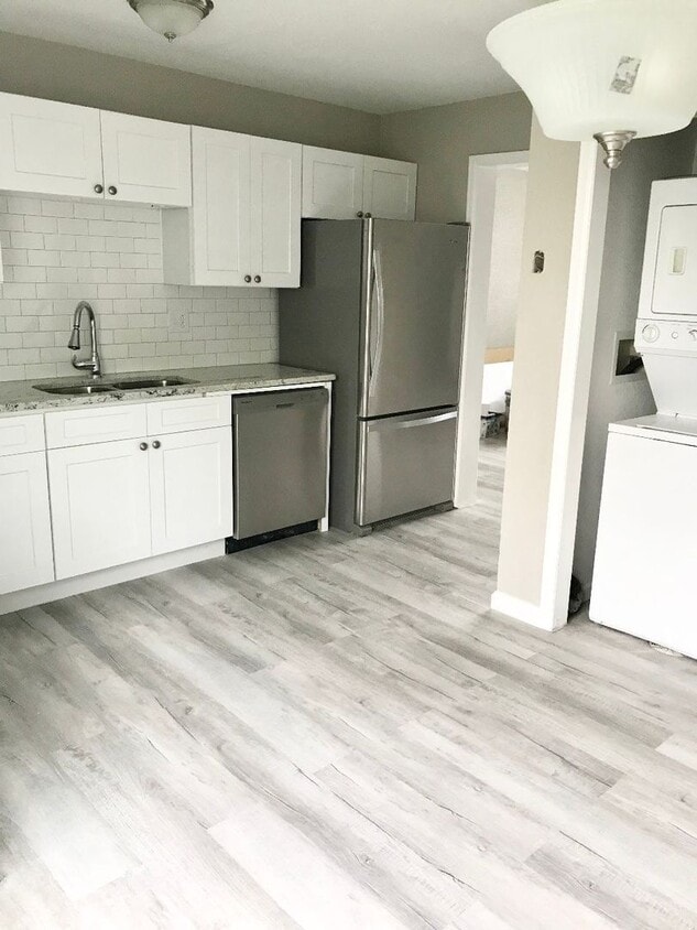 Primary Photo - For Rent – Beautifully Remodeled 2-Bedroom...