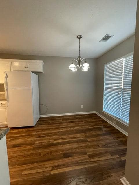 Building Photo - 120 Kendallwood Ct