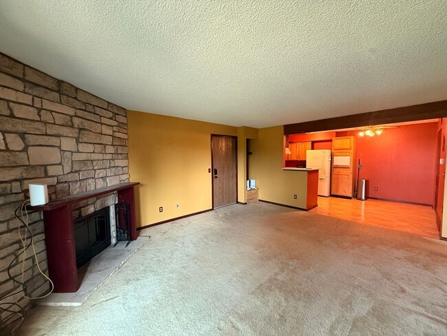 Building Photo - Green Mountain Condo with Scenic Views & Trail Access