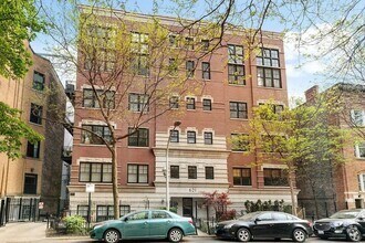 Building Photo - 621 W Barry Ave