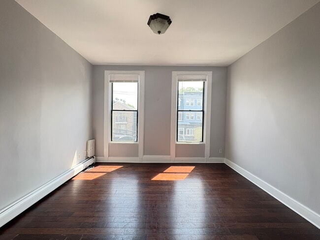 Building Photo - 42 Jewett Ave
