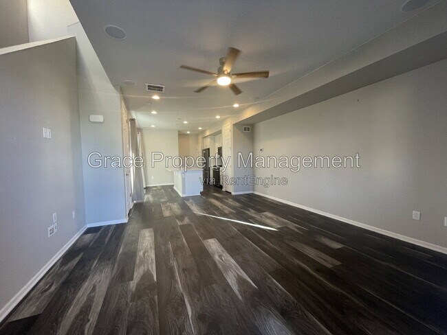Foto del edificio - 9661 Truckee St