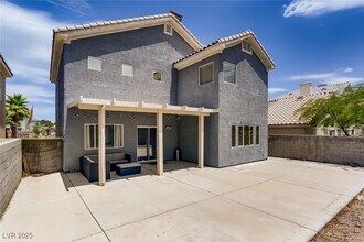 Building Photo - 7237 W Mesa Vista Ave