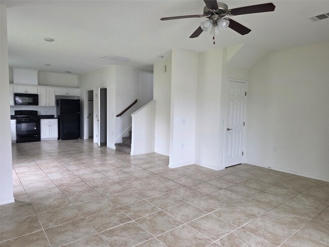 Building Photo - 6102 White Oak Dr