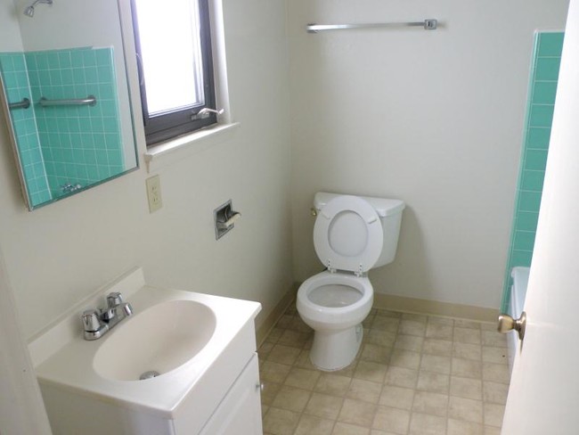 Foto del edificio - 4440 Bassett St