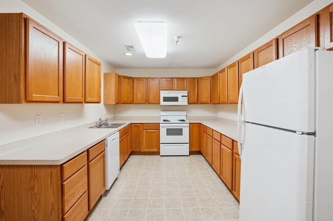 Building Photo - Cobblestone Apartments