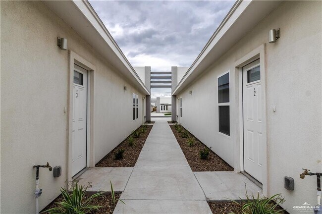 Foto del edificio - 12 W Kenwood St