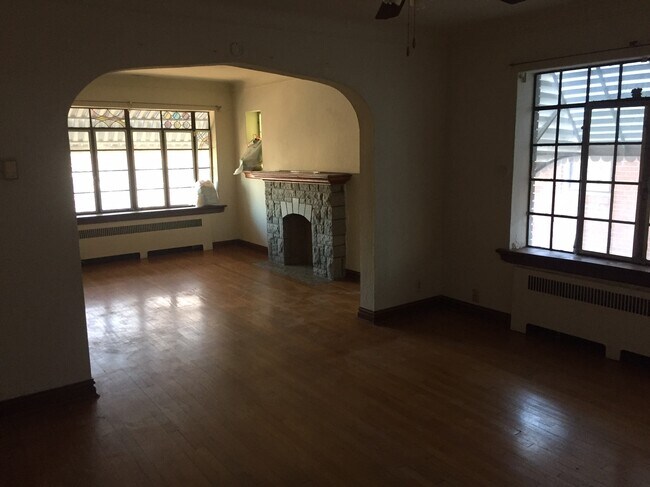 Dining room. Let's eat! - 3688 Dover Plz