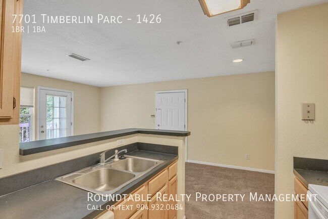 Foto del edificio - 7701 Timberlin Park Blvd