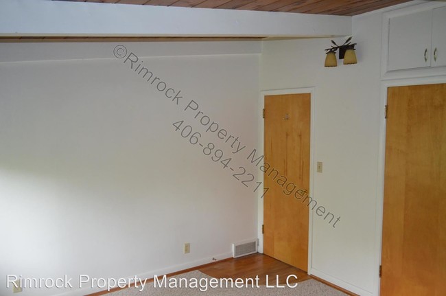 Building Photo - 1222 Ponderosa Dr