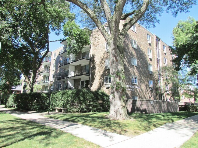 Foto del edificio - 250 Ridge Ave