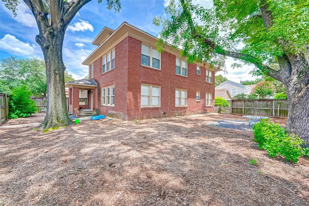 1002 Studewood St Unit B, Houston, TX 77008 Room for Rent in Houston