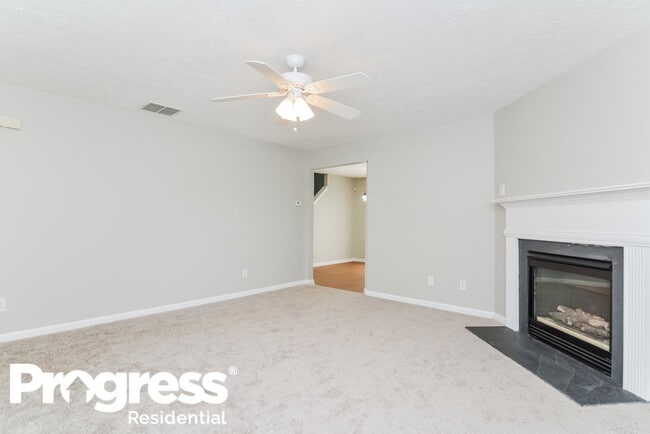 Building Photo - 224 Springbottom Dr SE