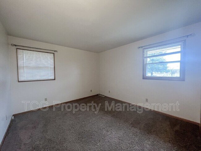 Building Photo - 1404 State St