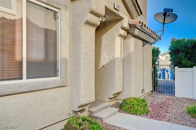 Building Photo - 6376 Lorne Green Ave