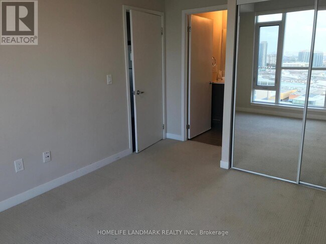 Building Photo - 360 Square One Dr