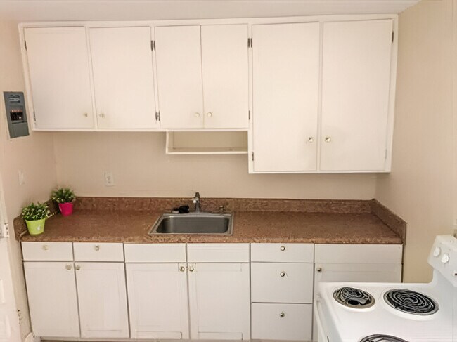 Foto del edificio - 212 E Drury Ave