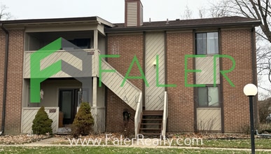 Building Photo - 5249 Belle Isle Dr