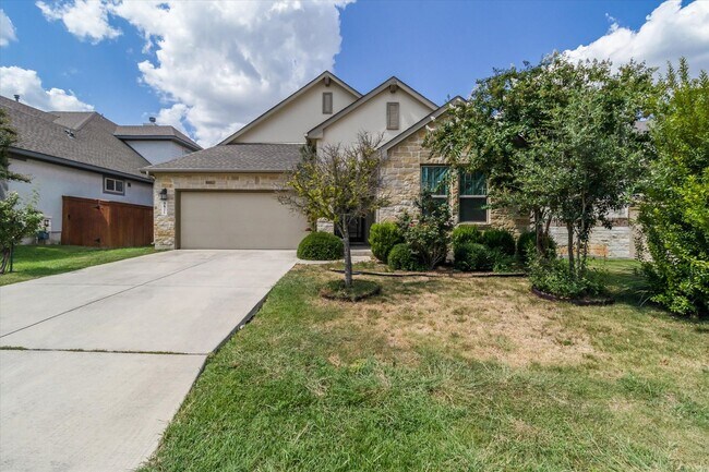 Building Photo - Boerne home in Balcones Creek w/3 BR+study!