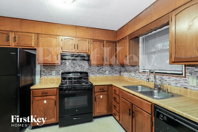 Foto del edificio - 7324 Caribou Trail