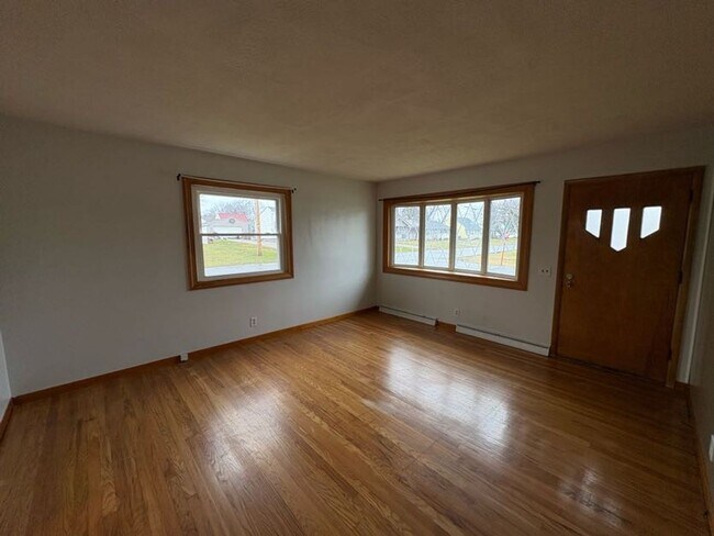 Foto del edificio - Three bedroom one bathroom home for rent in Perry