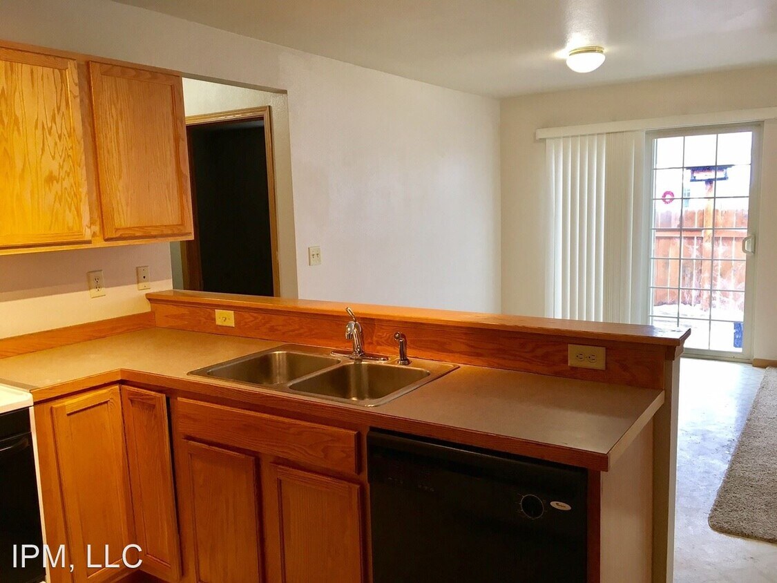 Primary Photo - 3 br, 2 bath House - 757 Meagher Ave