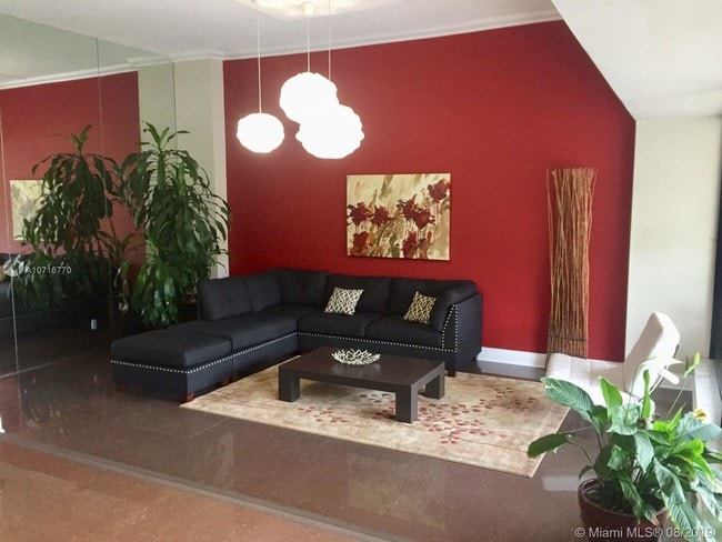 Building Photo - 2500 NE 135th St  B1006 North Miami FL 33181