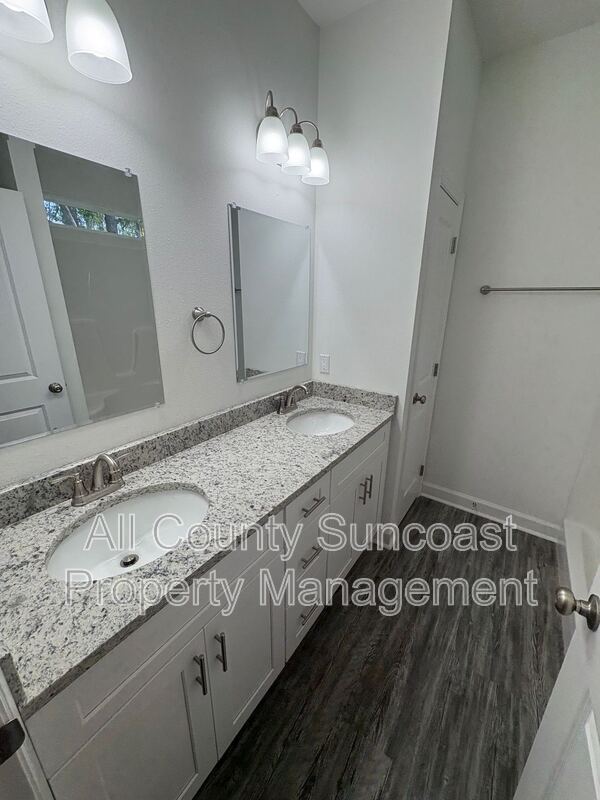 Foto del edificio - 535 Sunset Dr