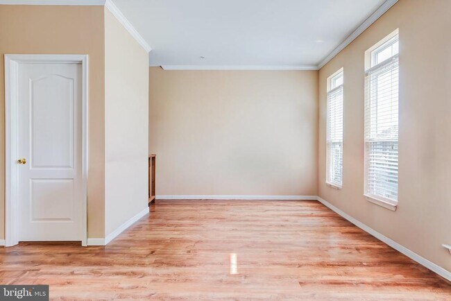 Building Photo - 5408 Hartfield Ave